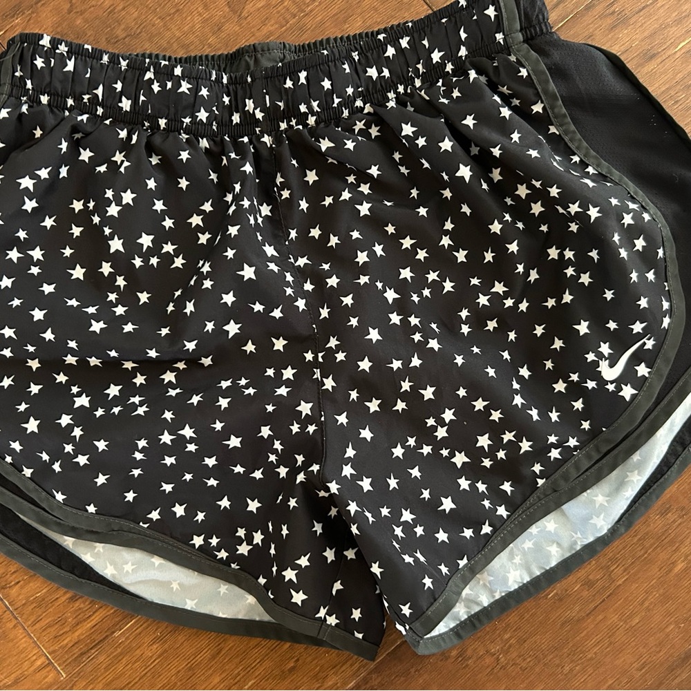 Nike Tempo Dri-Fit Running Athletic Black with White Stars Shorts Women’s medium